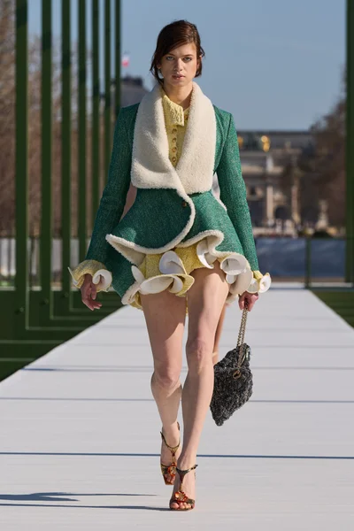 Look 26